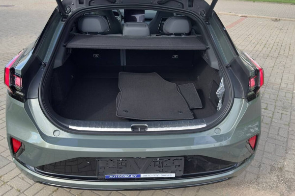 2024 Zeekr 001 с пробегом 20 км