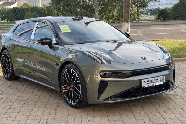 2024 Zeekr 001 с пробегом 20 км
