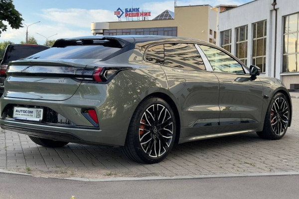 2024 Zeekr 001 с пробегом 20 км