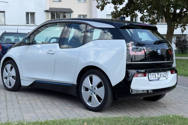 2021 BMW i3 с пробегом 63 000 км