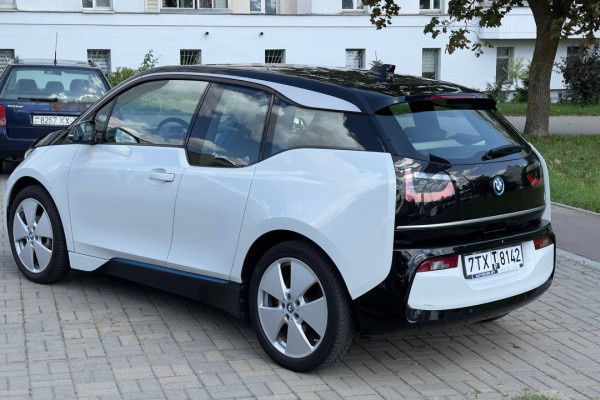 2021 BMW i3 с пробегом 63 000 км
