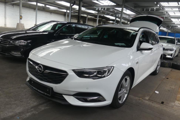 2020 Opel Insignia с пробегом 83 826 км