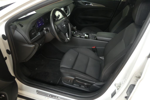 2020 Opel Insignia с пробегом 83 826 км