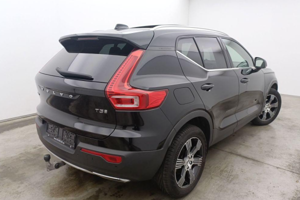 2020 Volvo XC40 с пробегом 90 000 км