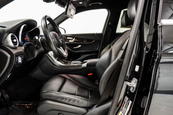 2020 Mercedes-Benz GLC с пробегом 78 000 миль