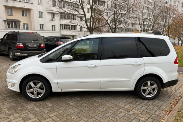 2013 Ford Galaxy с пробегом 242 000 км
