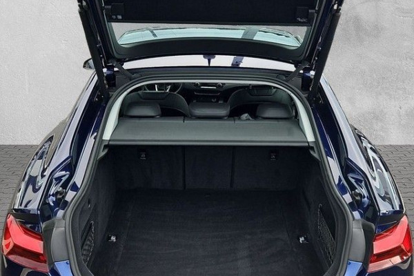 2021 Audi A5 с пробегом 121 000 км