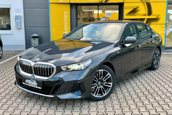 2024 BMW 5 серии с пробегом 12 800 км