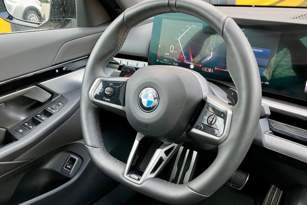 2024 BMW 5 серии с пробегом 12 800 км