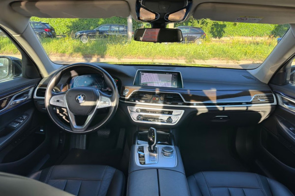 2020 BMW 7 серии с пробегом 91 000 км