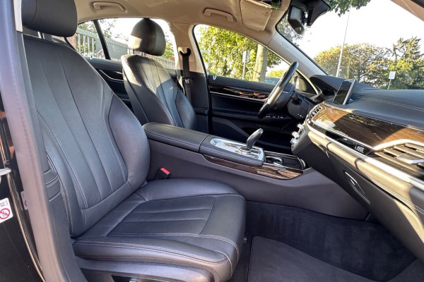 2020 BMW 7 серии с пробегом 91 000 км