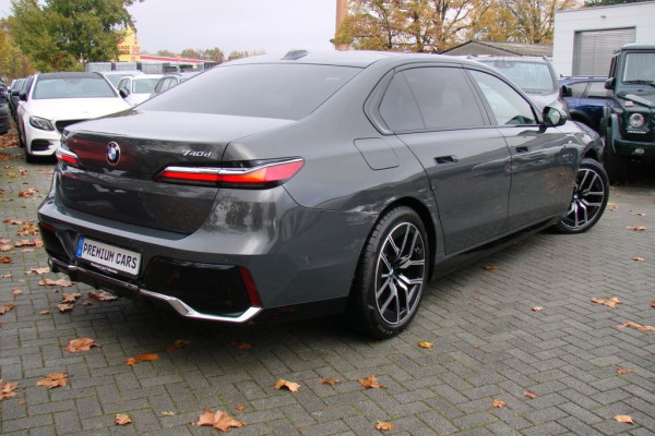 2024 BMW 7 серии с пробегом 16 000 км