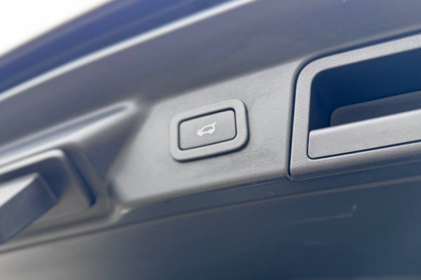 2019 Land Rover Range Rover Velar с пробегом 131 000 км