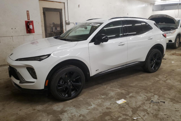 2024 Buick Envision с пробегом 17 000 миль