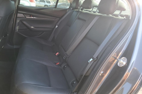 2021 Mazda 3 с пробегом 80 000 миль