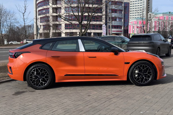 2024 Zeekr 001 с пробегом 80 км