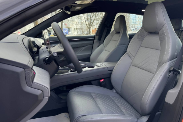 2024 Zeekr 001 с пробегом 80 км