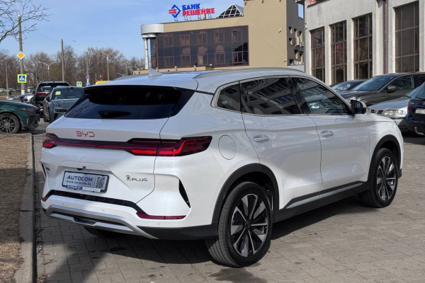 2024 BYD Song Plus с пробегом 10 км