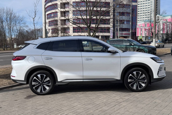 2024 BYD Song Plus с пробегом 10 км