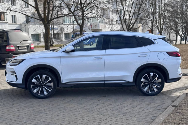 2024 BYD Song Plus с пробегом 10 км