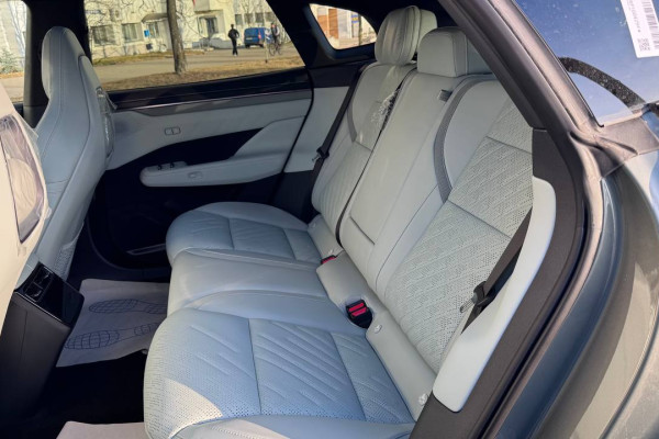 2024 Zeekr 001 с пробегом 5 км