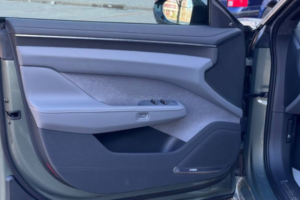 2024 Zeekr 001 с пробегом 10 км