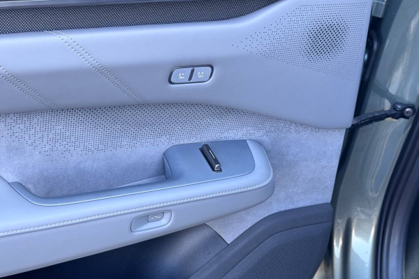 2024 Zeekr 001 с пробегом 10 км