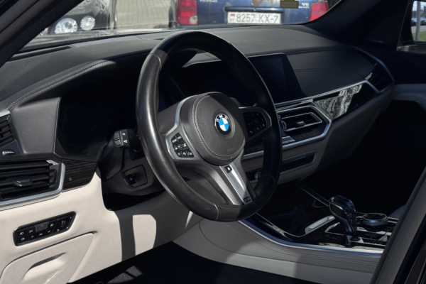 2020 BMW X5 с пробегом 127 000 км
