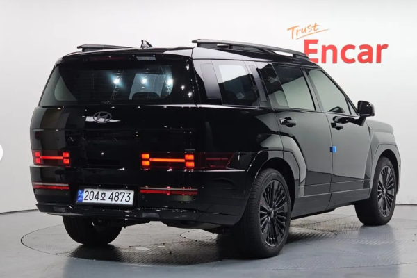 2025 Hyundai Santa Fe с пробегом 50 км