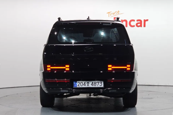 2025 Hyundai Santa Fe с пробегом 50 км