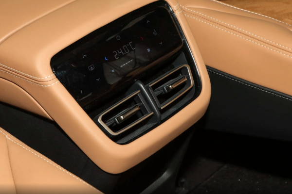 2025 Mazda EZ-6 без пробега