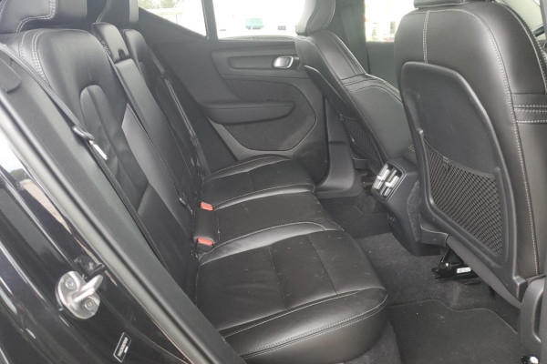 2022 Volvo XC40 с пробегом 83 000 миль