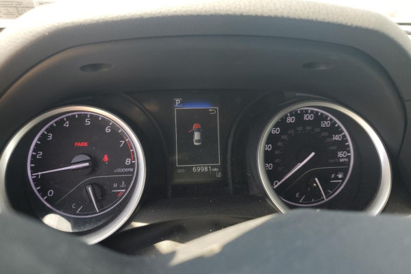 2021 Toyota Camry с пробегом 69 000 миль