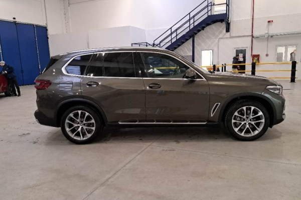 2022 BMW X5 с пробегом 61 296 км