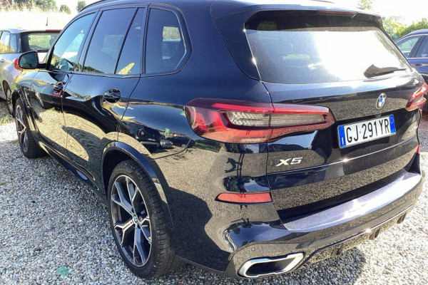 2022 BMW X5 с пробегом 131 322 км