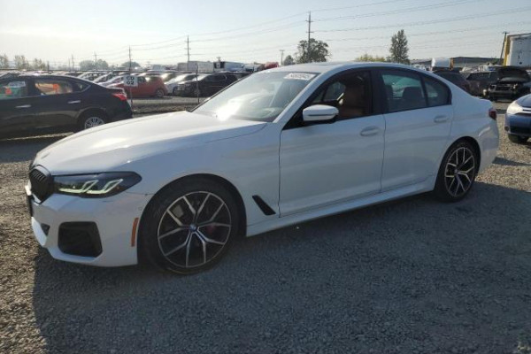 2022 BMW 5 серии с пробегом 44 933 км
