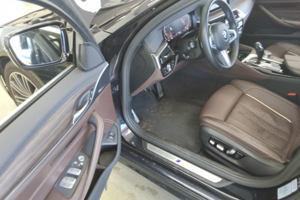 2020 BMW 5 серии с пробегом 48 569 км