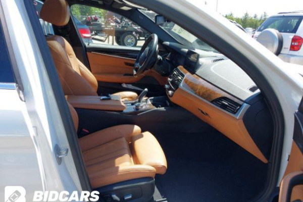 2020 BMW 5 серии с пробегом 67 742 км