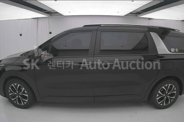 2022 Kia Carnival с пробегом 153 415 км