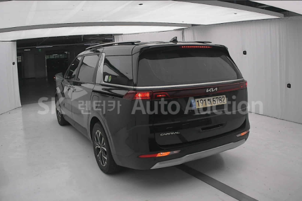 2022 Kia Carnival с пробегом 153 415 км