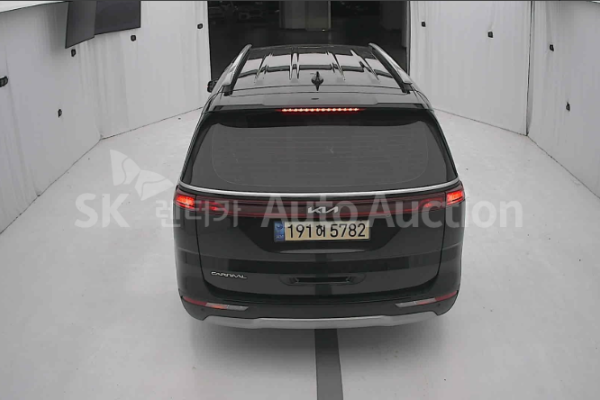 2022 Kia Carnival с пробегом 153 415 км