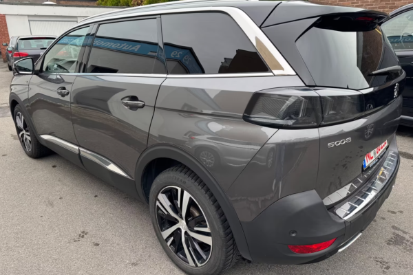 2021 Peugeot 5008 с пробегом 193 000 км