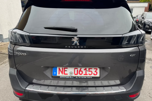 2021 Peugeot 5008 с пробегом 193 000 км
