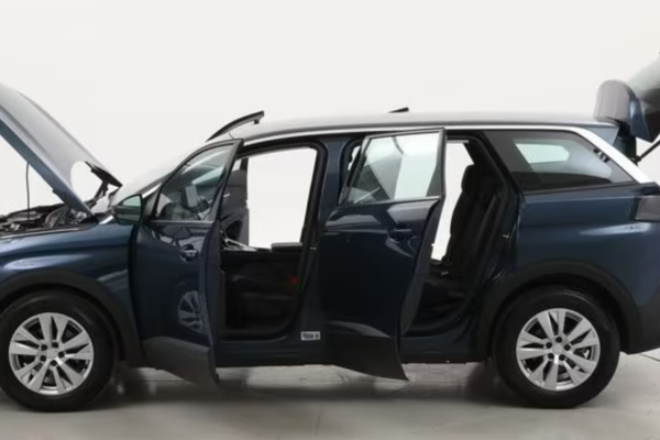 2021 Peugeot 5008 с пробегом 121 140 км