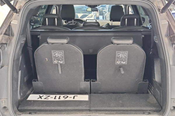 2021 Peugeot 5008 с пробегом 140 000 км