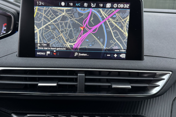 2021 Peugeot 5008 с пробегом 98 000 км