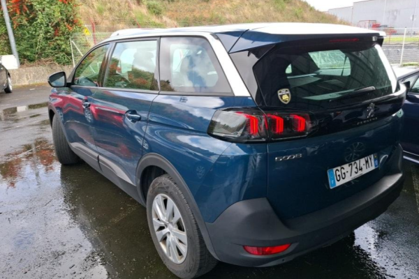 2022 Peugeot 5008 с пробегом 138 000 км