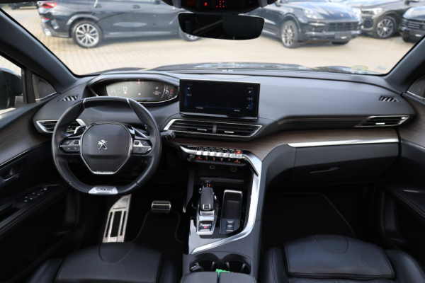 2021 Peugeot 5008 с пробегом 120 000 км