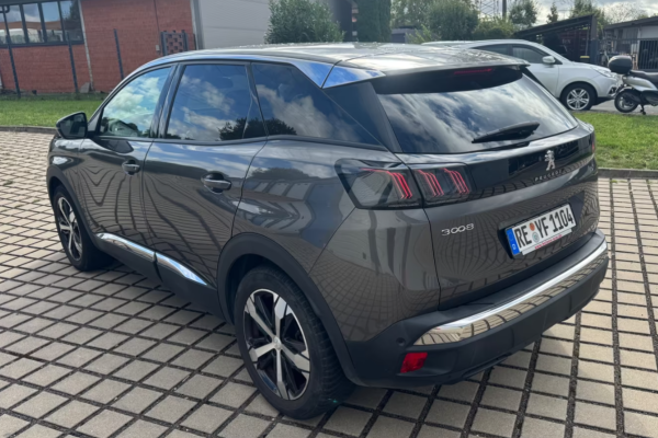 2021 Peugeot 3008 с пробегом 105 000 км