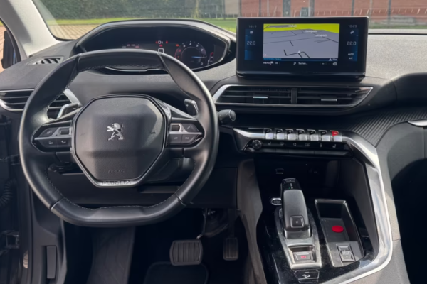 2021 Peugeot 3008 с пробегом 105 000 км